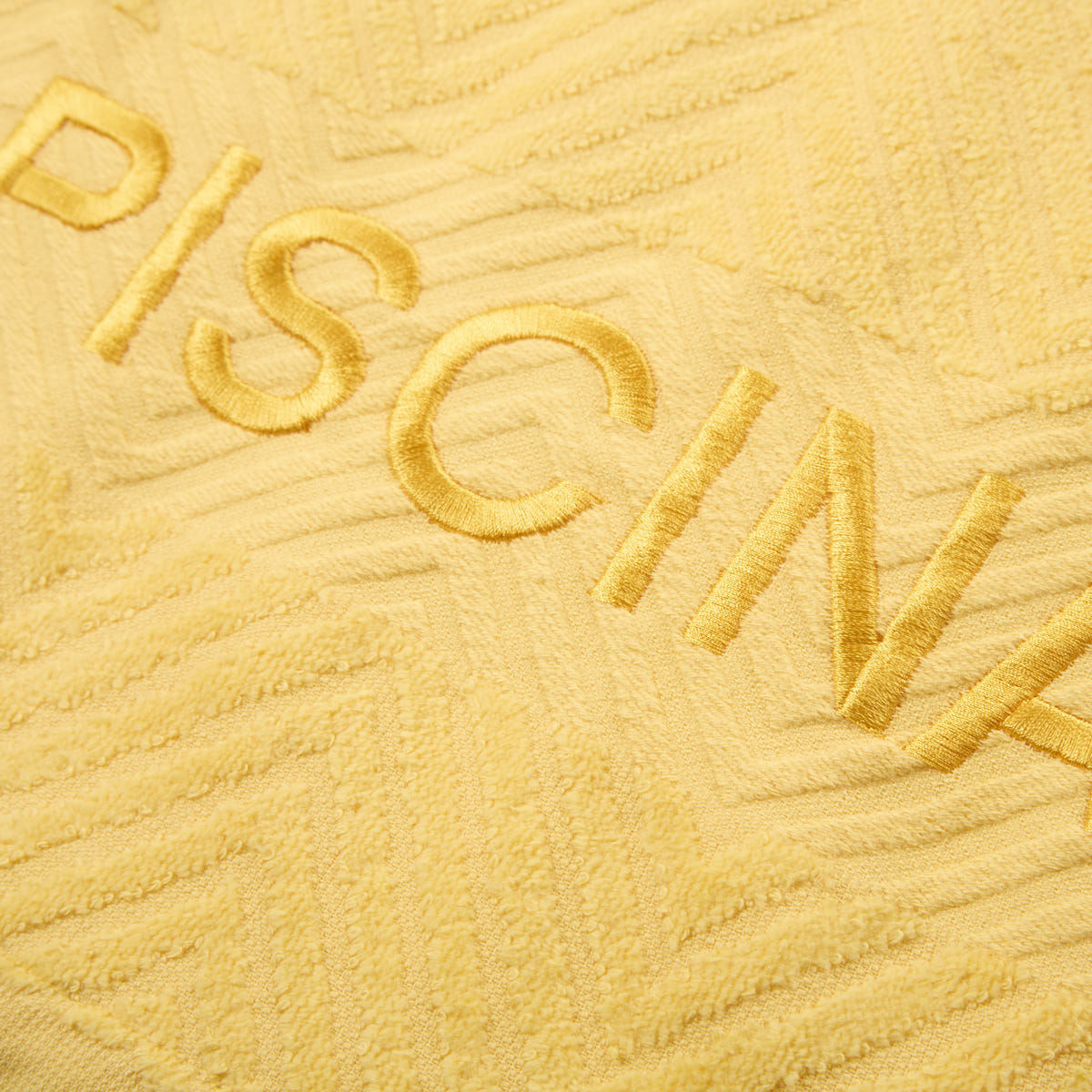 03 12 0034 Toalha de Praia Aveludada Chevron Amarelo 004.jpg